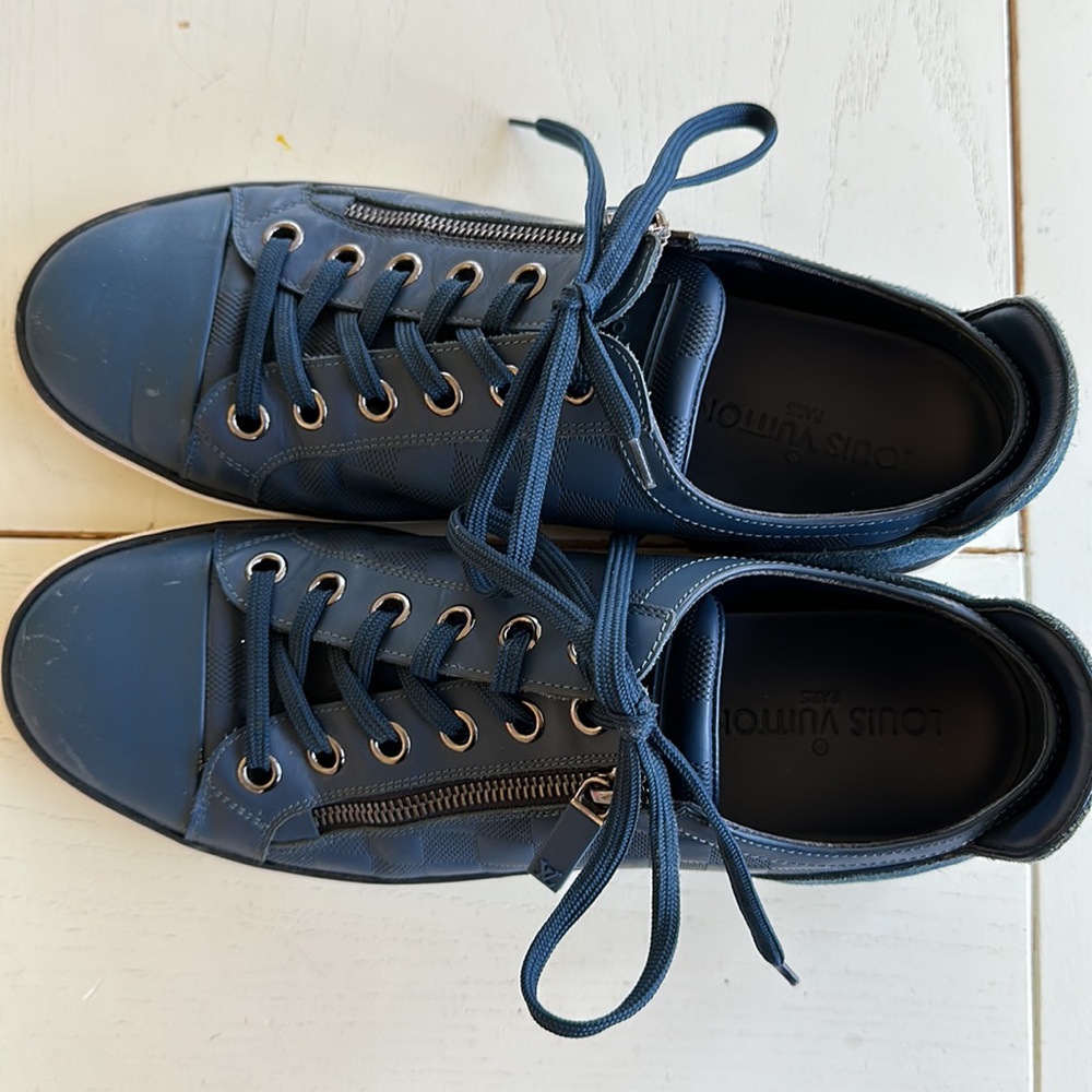 Louis Vouitton mens navy sneakers with suede - Picture 2 of 5